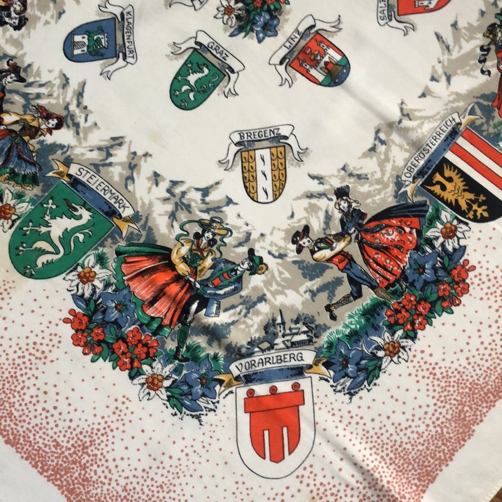 German scarf - Picture 6 of 16